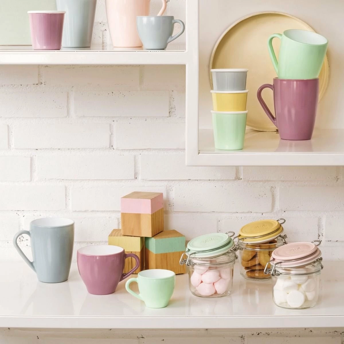 Bormioli Rocco 6.75oz Swing Top Fido Jar | Yellow Top - Image 2