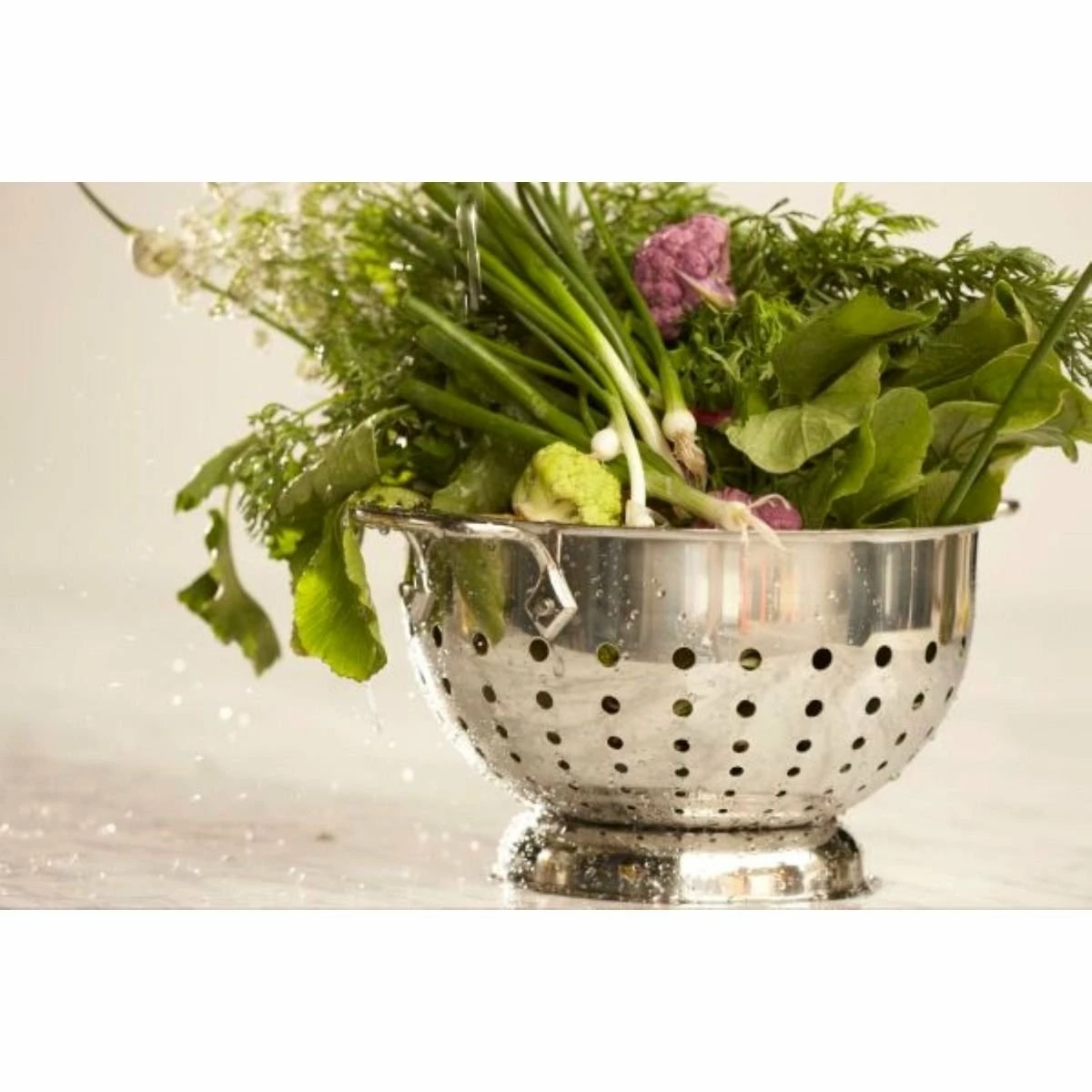 All-Clad Stainless Steel Colander | 5 Qt. - Image 2