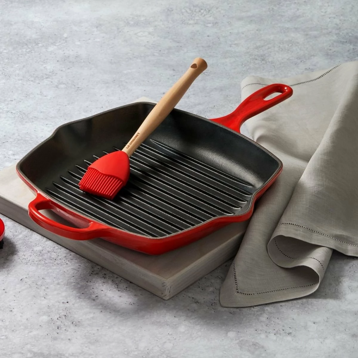 Le Creuset Craft Series Basting Brush | Cerise/Cherry Red - Image 2